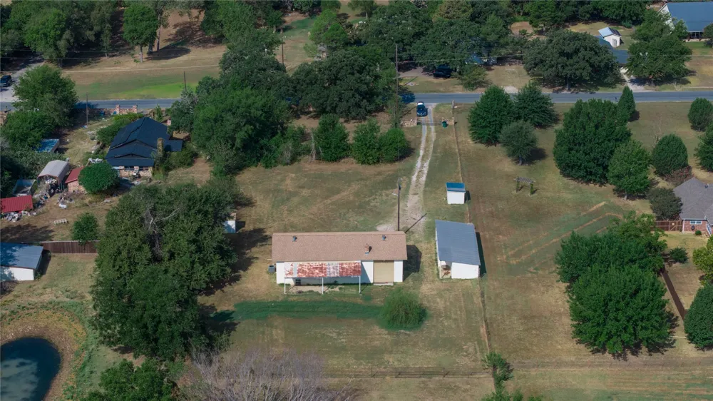 1214 desvoignes Denison, TX 75021