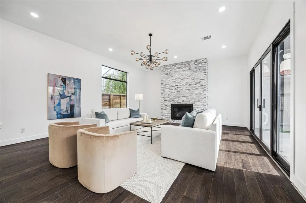 3209 Mcculloch Circle Houston, TX 77056