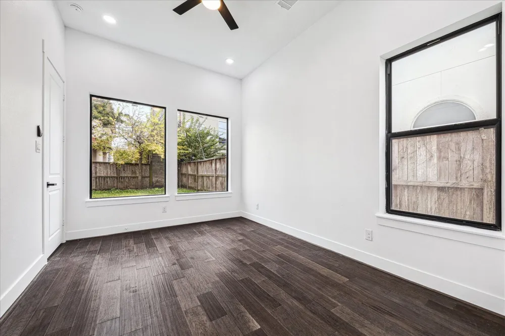 3209 Mcculloch Circle Houston, TX 77056