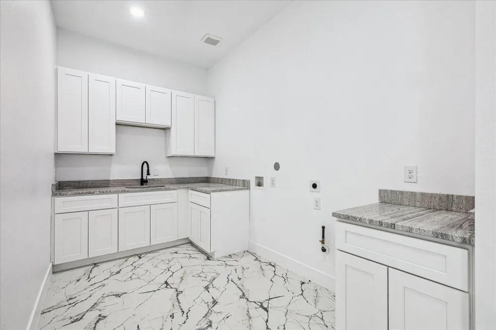 3209 Mcculloch Circle Houston, TX 77056