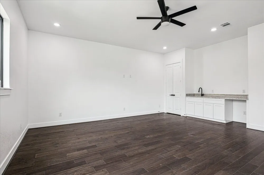 3209 Mcculloch Circle Houston, TX 77056