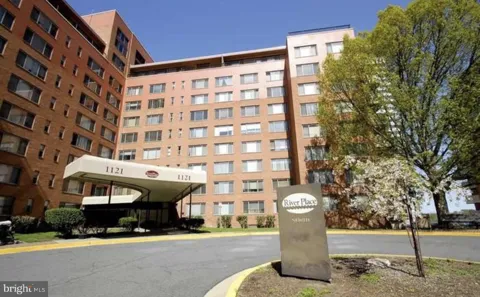 1121 ARLINGTON BOULEVARD #321