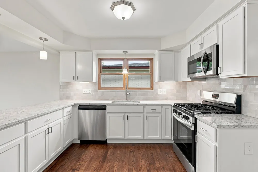 1810 Briarwood Drive Madison Heights, MI 48071