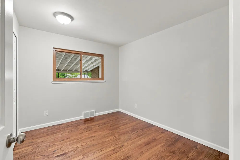 1810 Briarwood Drive Madison Heights, MI 48071