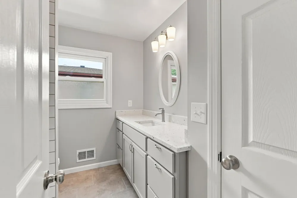 1810 Briarwood Drive Madison Heights, MI 48071