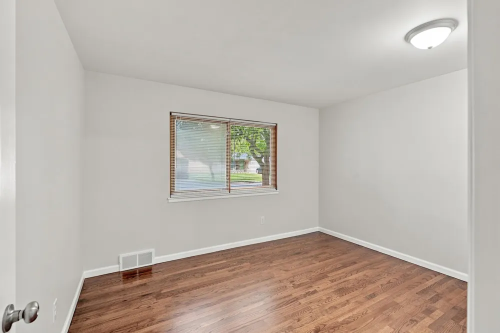 1810 Briarwood Drive Madison Heights, MI 48071
