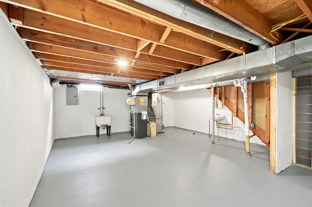 1810 Briarwood Drive Madison Heights, MI 48071