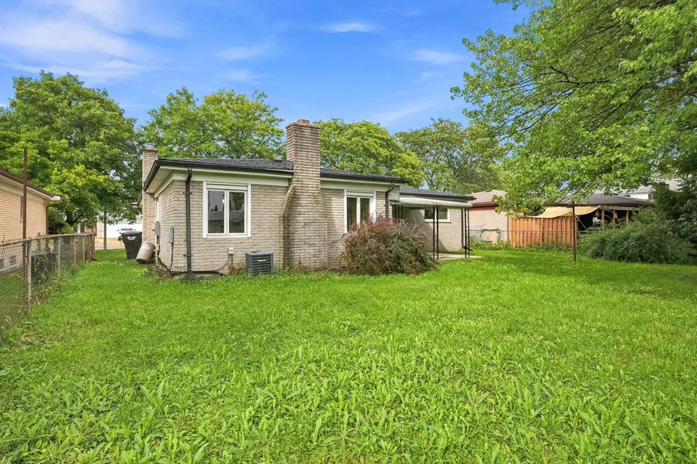 1810 Briarwood Drive Madison Heights, MI 48071