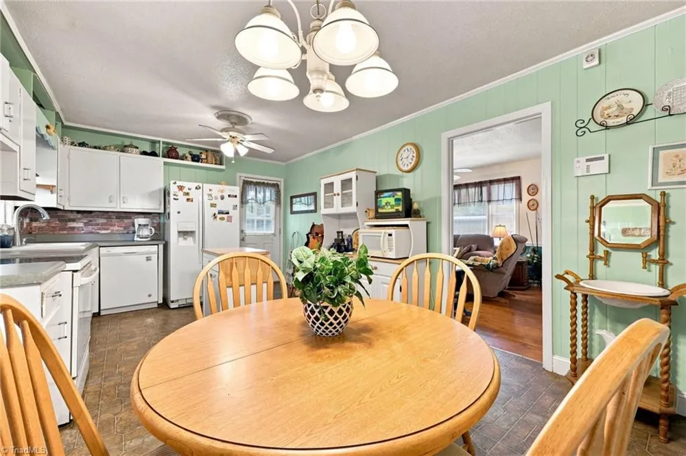 4725 Mill Creek Road Cedar Grove, NC 27231
