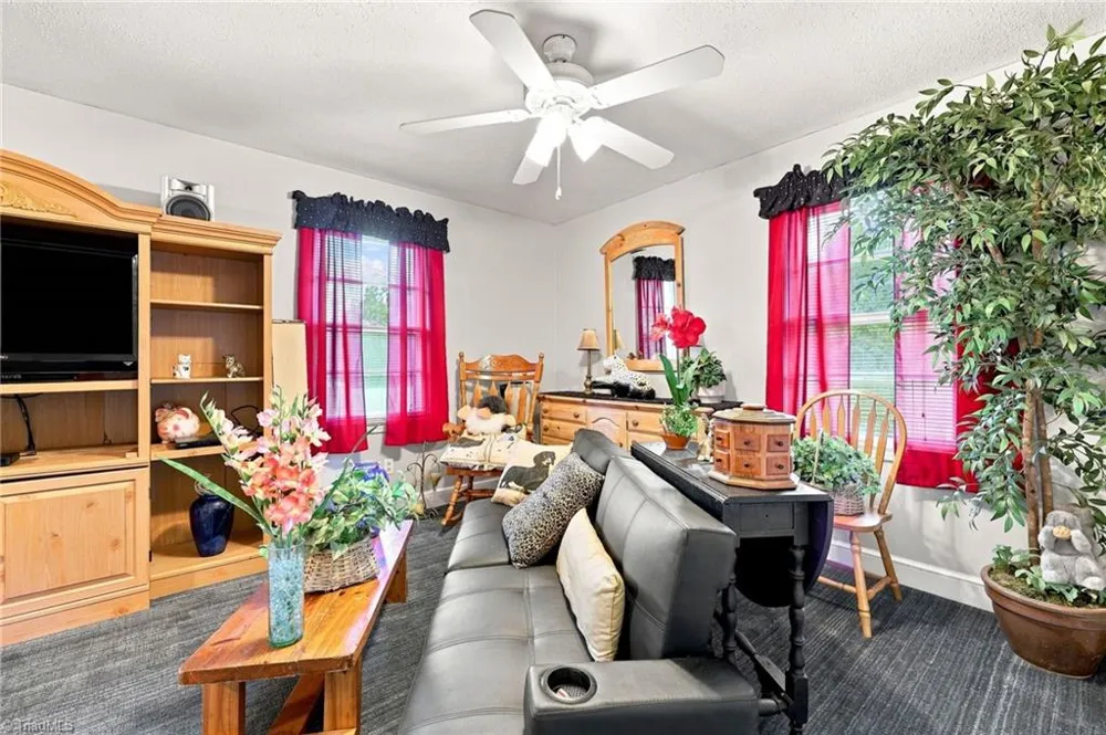 4725 Mill Creek Road Cedar Grove, NC 27231