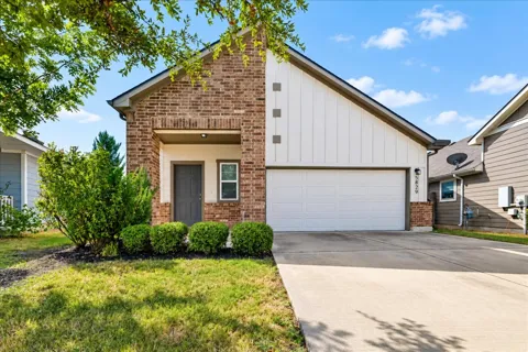 5829 Urbano Bend
