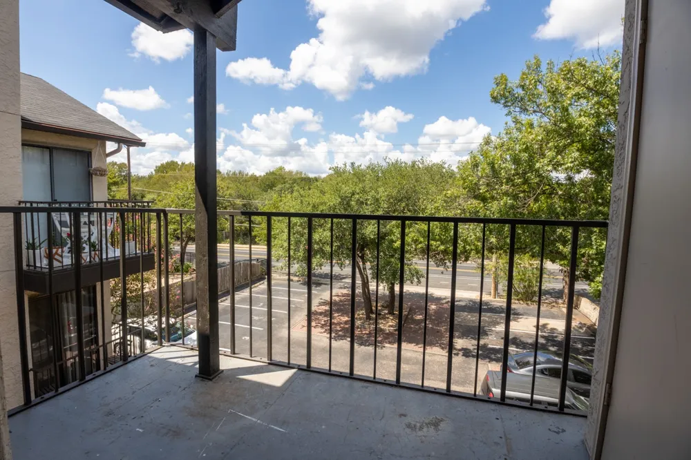 1306 Norwalk Lane #305 Austin, TX 78703