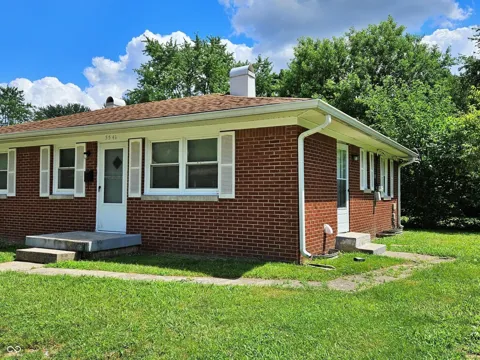 5541 E 40th Street