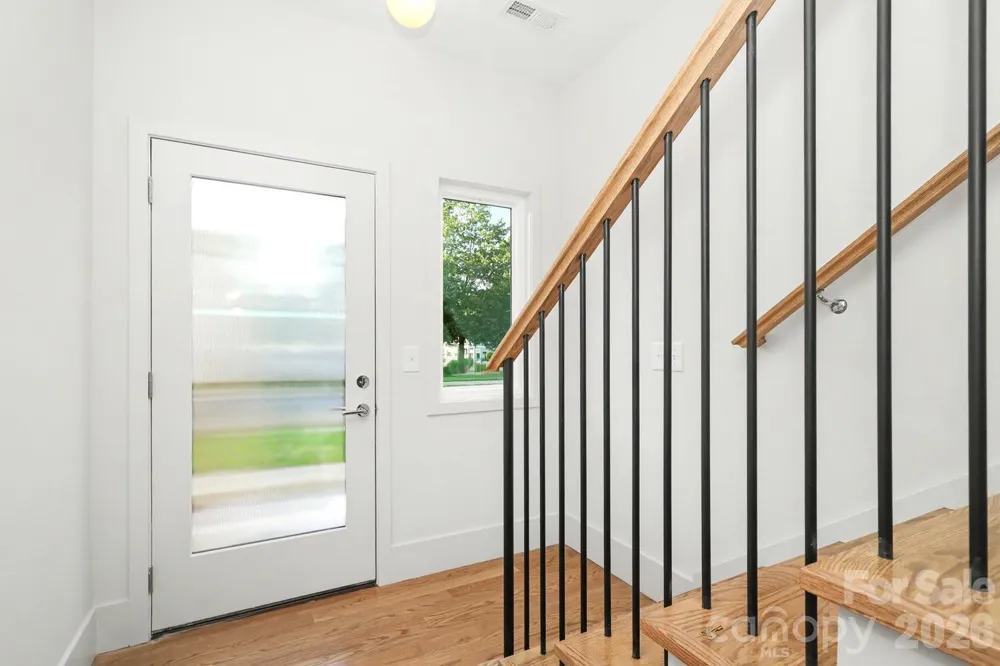 1424 Lomax Avenue Charlotte, NC 28211