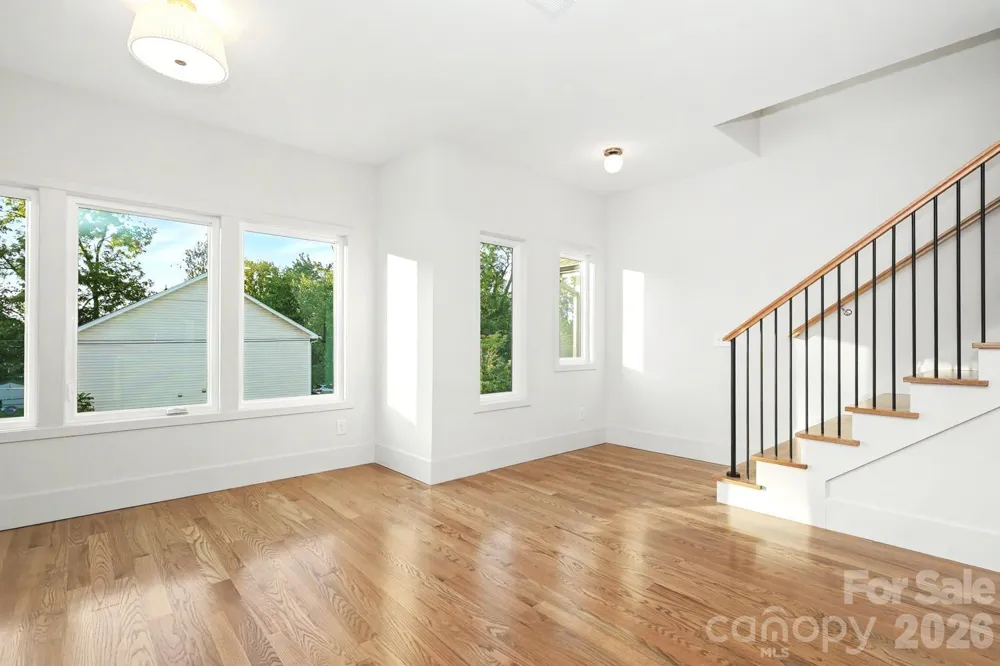 1424 Lomax Avenue Charlotte, NC 28211