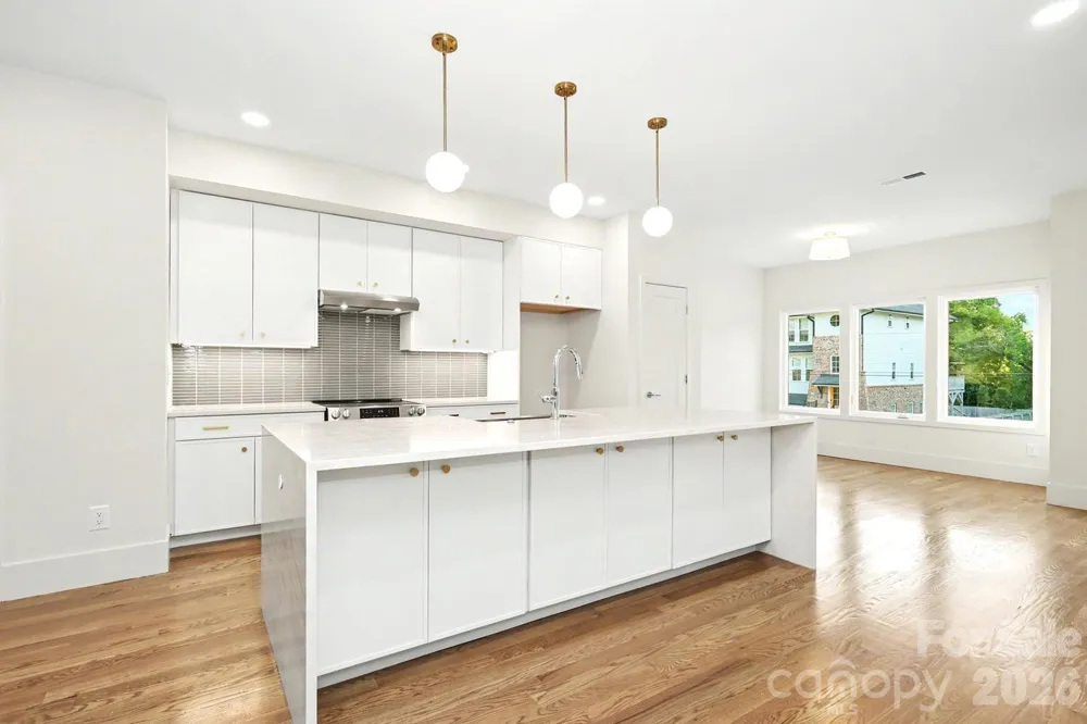 1424 Lomax Avenue Charlotte, NC 28211