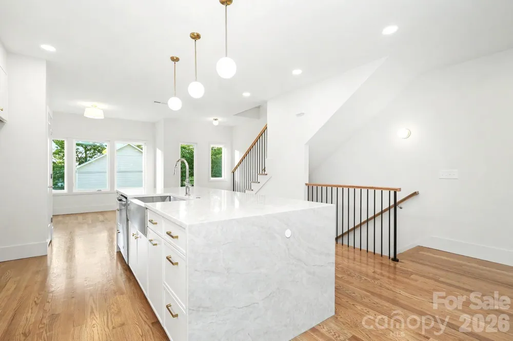1424 Lomax Avenue Charlotte, NC 28211