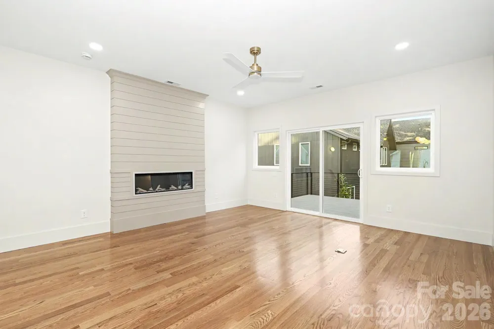 1424 Lomax Avenue Charlotte, NC 28211