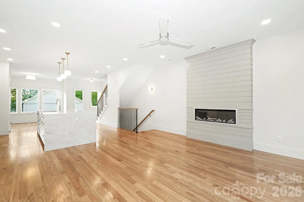 1424 Lomax Avenue Charlotte, NC 28211