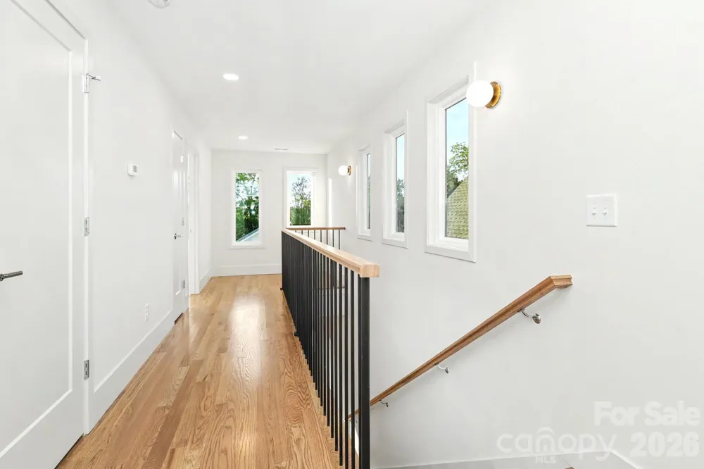 1424 Lomax Avenue Charlotte, NC 28211