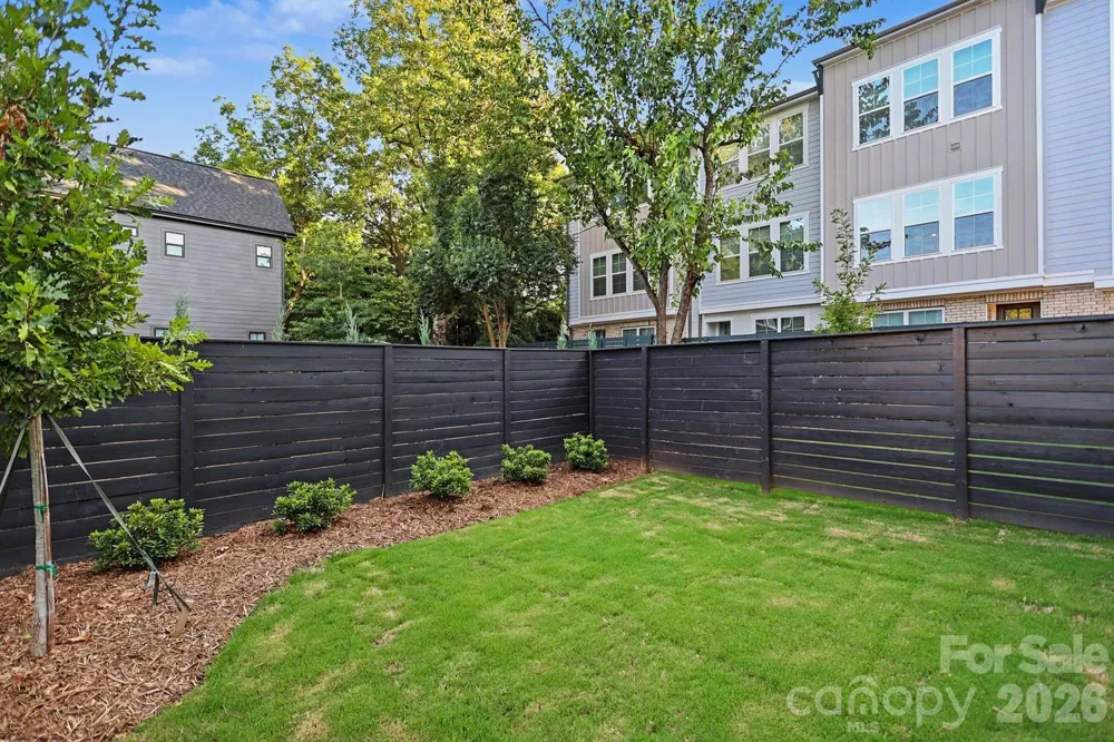 1424 Lomax Avenue Charlotte, NC 28211