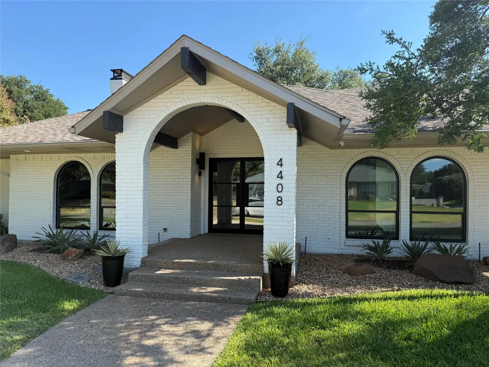 4408 Forest Bend Dallas, TX 75244