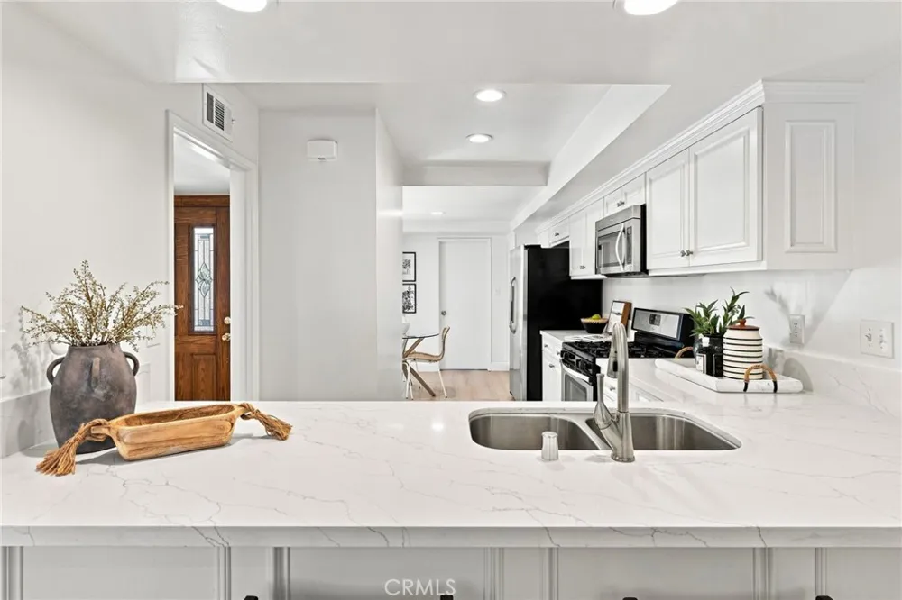 52 Acacia Tree Lane Irvine, CA 92612