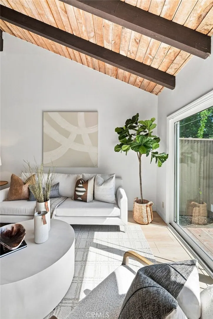 52 Acacia Tree Lane Irvine, CA 92612