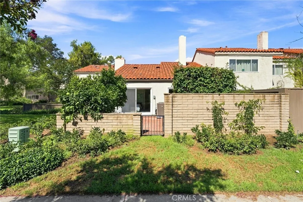 52 Acacia Tree Lane Irvine, CA 92612