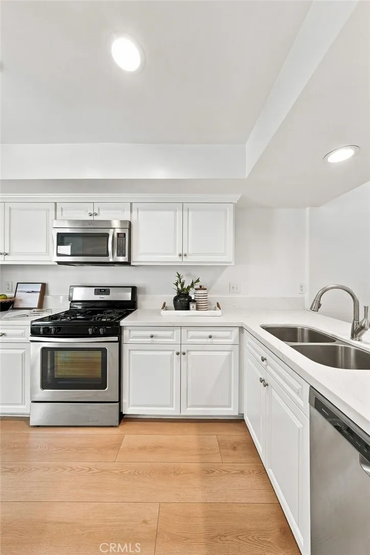52 Acacia Tree Lane Irvine, CA 92612