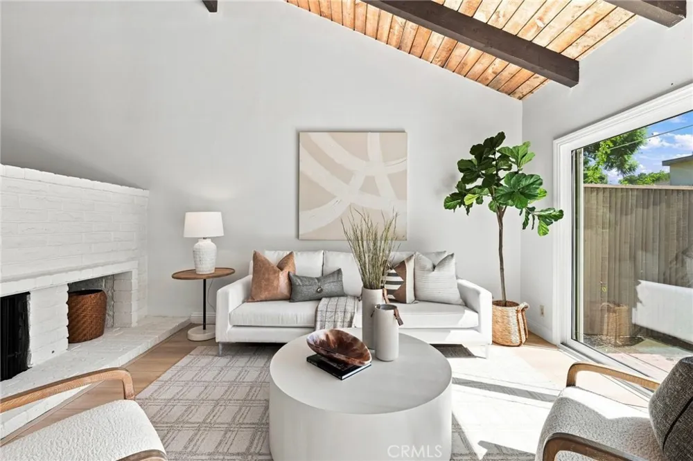 52 Acacia Tree Lane Irvine, CA 92612