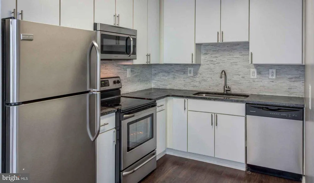 201 S 25TH STREET #403 Philadelphia, PA 19103