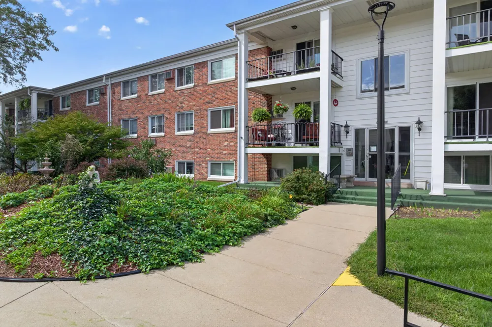 806 W Michigan Avenue #209W Jackson, MI 49202