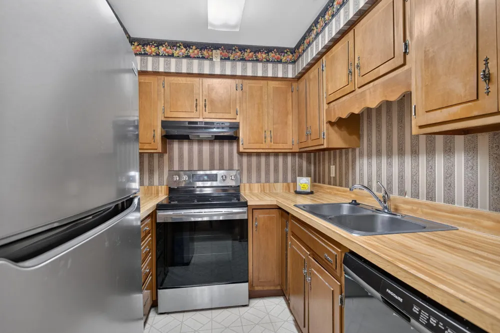 806 W Michigan Avenue #209W Jackson, MI 49202