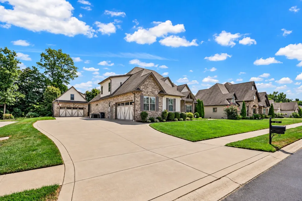 279 Harrowgate Dr Clarksville, TN 37043