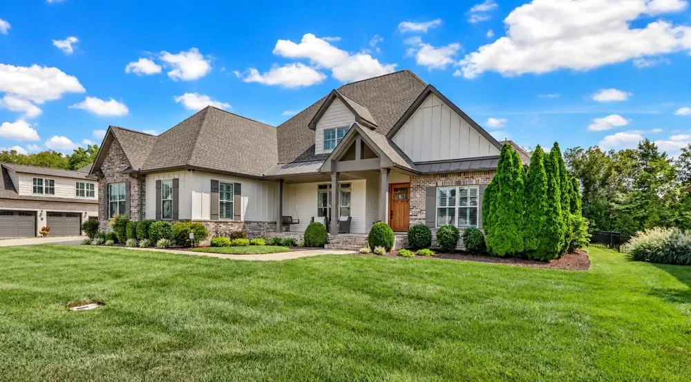 279 Harrowgate Dr Clarksville, TN 37043