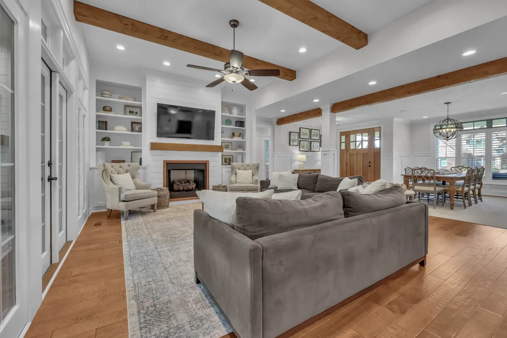 279 Harrowgate Dr Clarksville, TN 37043