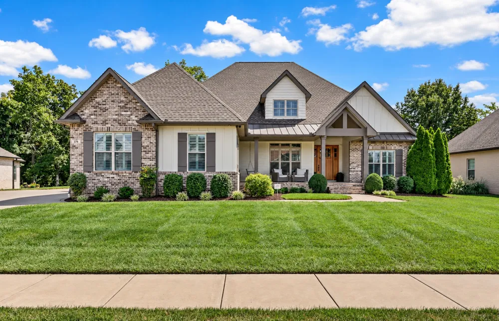 279 Harrowgate Dr Clarksville, TN 37043