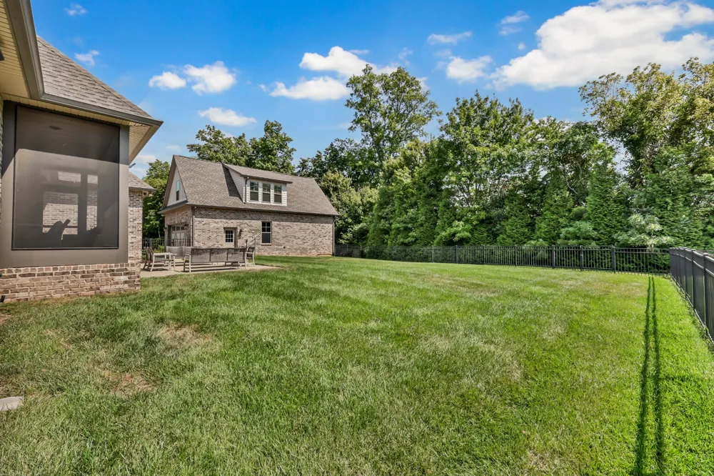 279 Harrowgate Dr Clarksville, TN 37043