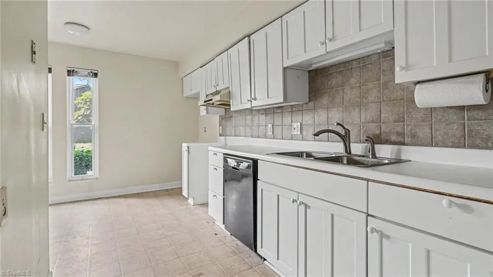 3755 Heathrow Drive Winston-Salem, NC 27127