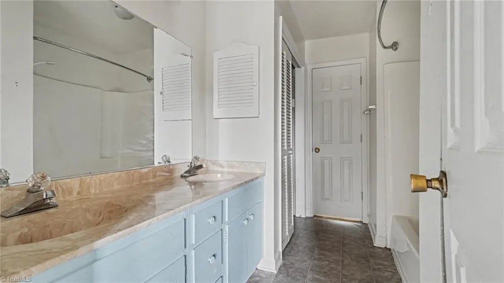 3755 Heathrow Drive Winston-Salem, NC 27127
