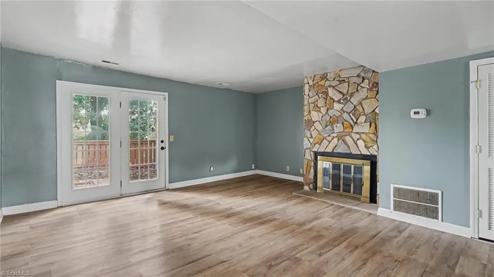 3755 Heathrow Drive Winston-Salem, NC 27127