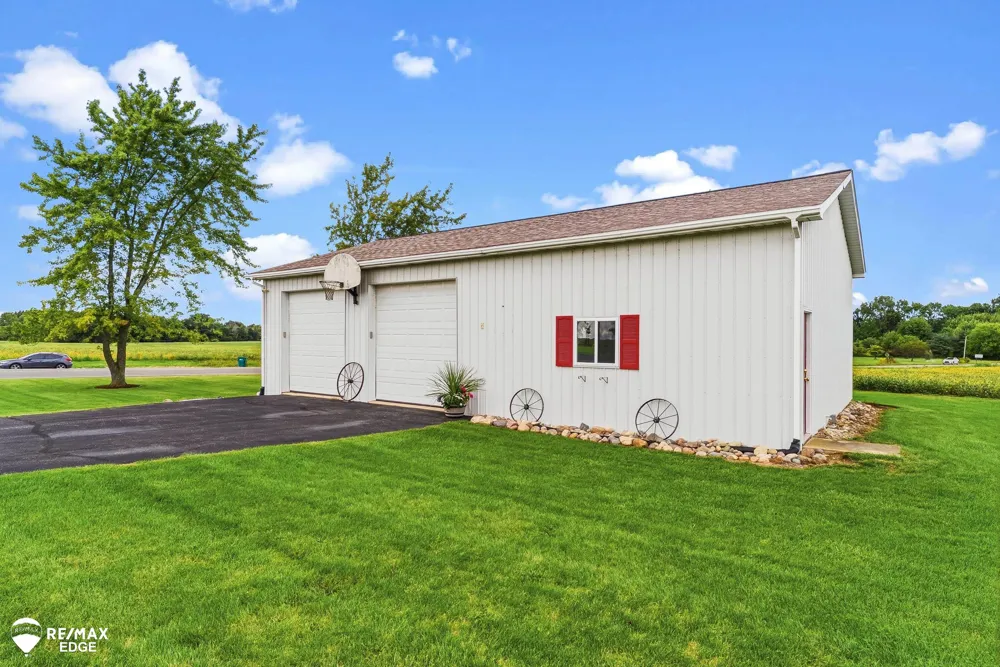 3119 S Durand Road Durand City, MI 48429