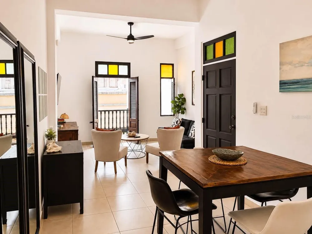51 CALLE CRUZ #202 San Juan, PR 00901