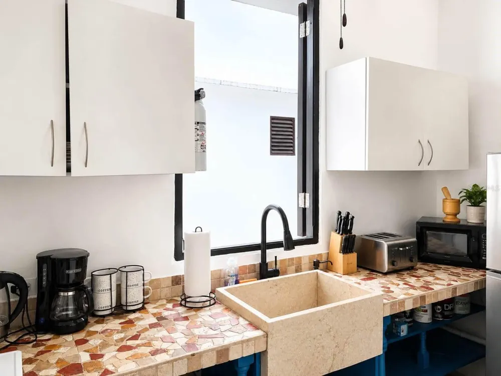51 CALLE CRUZ #202 San Juan, PR 00901