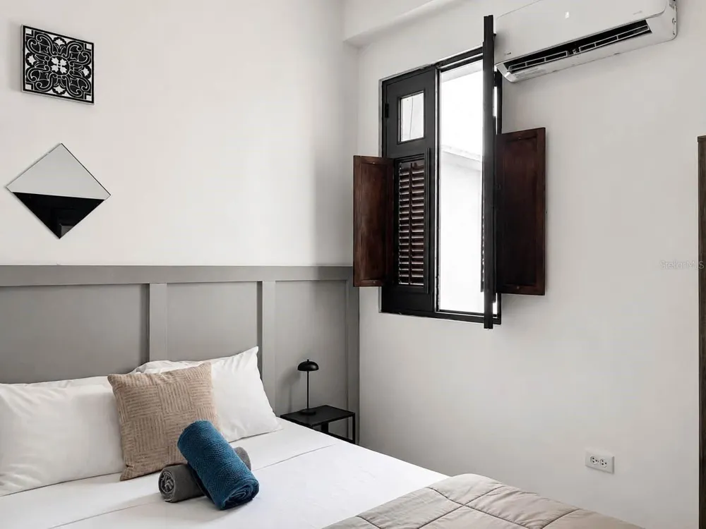 51 CALLE CRUZ #202 San Juan, PR 00901
