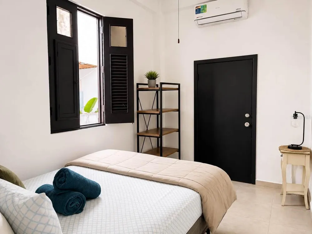 51 CALLE CRUZ #202 San Juan, PR 00901