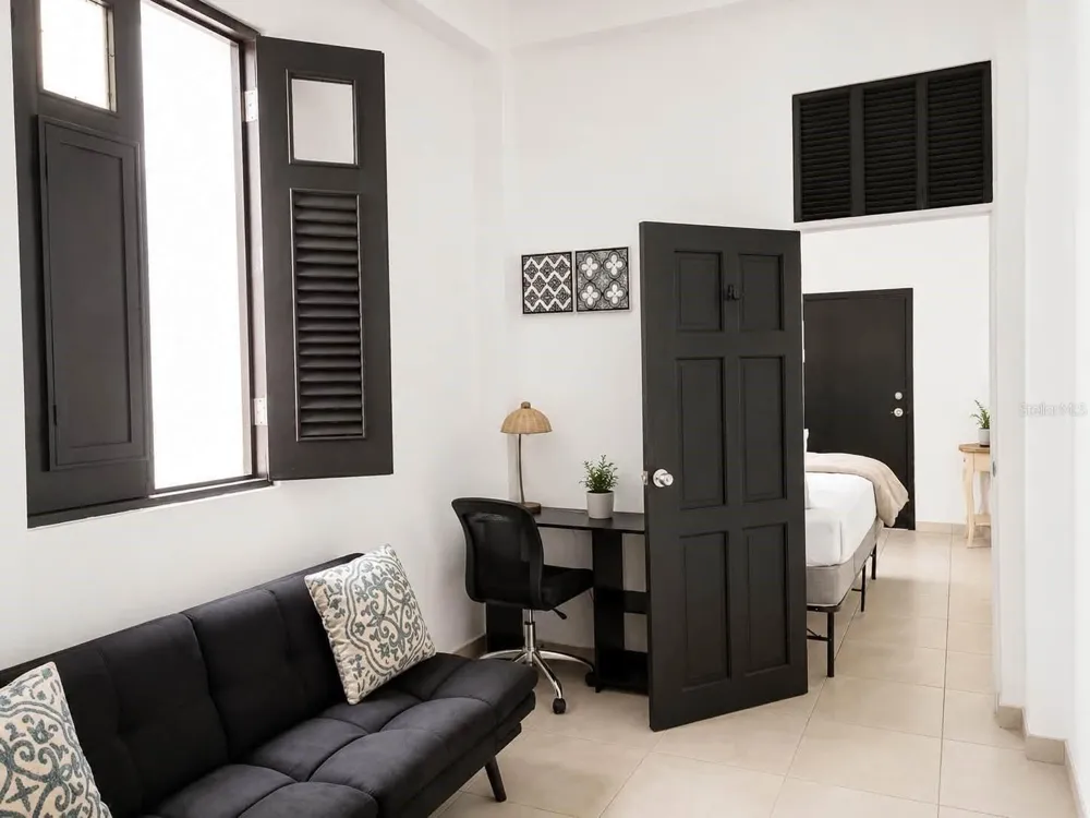 51 CALLE CRUZ #202 San Juan, PR 00901