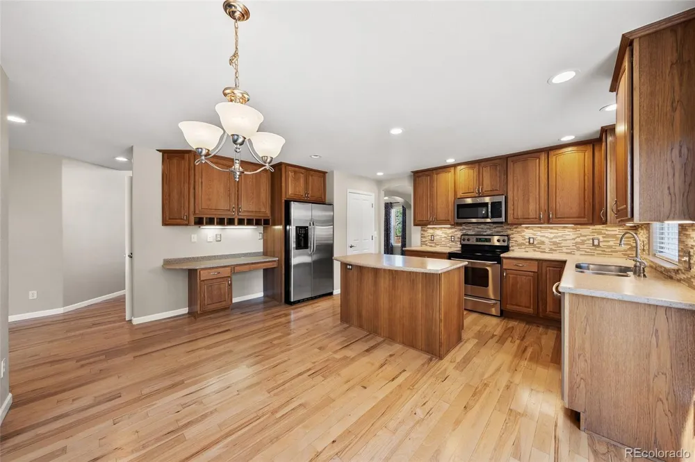 8070 S Estes Street Littleton, CO 80128