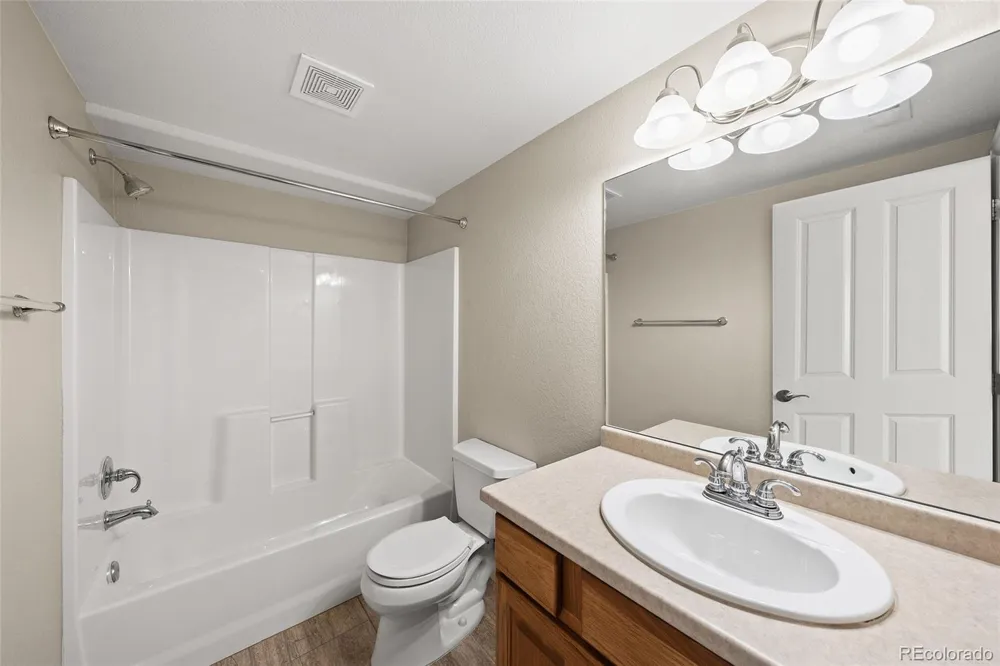 8070 S Estes Street Littleton, CO 80128